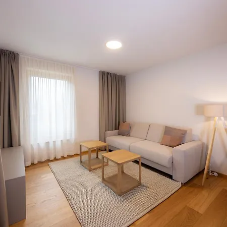 Alpine Nest Apartment *